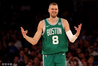 受益于一个 受益于一个