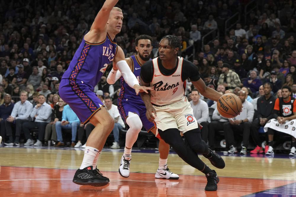 罗马诺：曼联与维拉在谈判马丁内斯，维拉转攻原曼联目标拉门斯