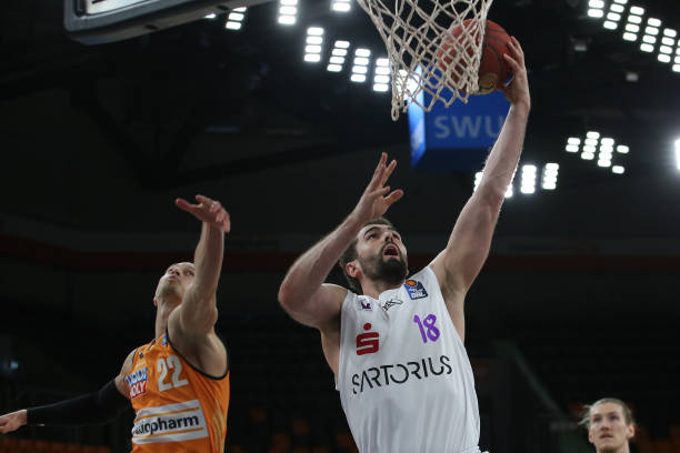 巴顿：老天津队在强队面前从没怵过谁，尤其跟国安这种强强对话.